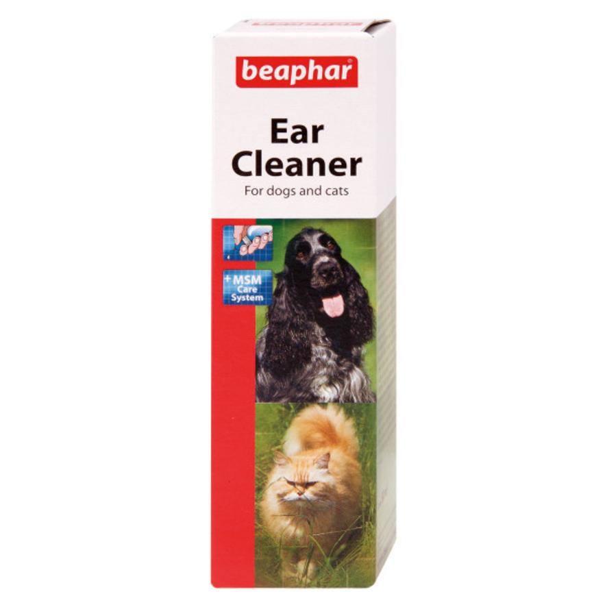 Beaphar Ear cleaner for cats and dogs.