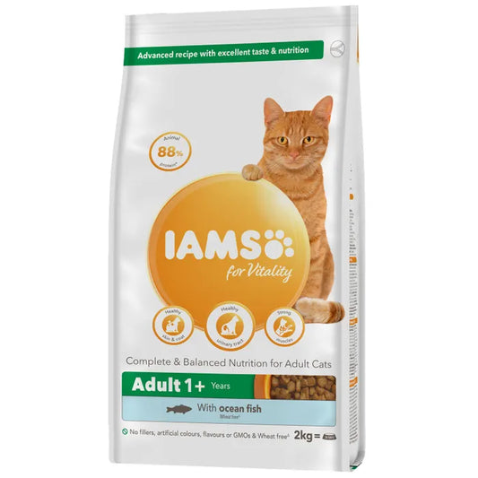 Iams Adult Cat biscuits 1+ Ocean Fish